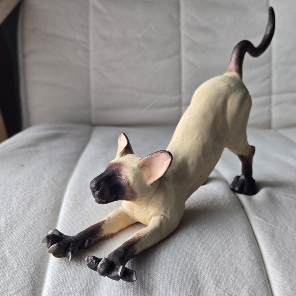 Siamese Cat Figurine By Enesco Shelf Setter Vintage